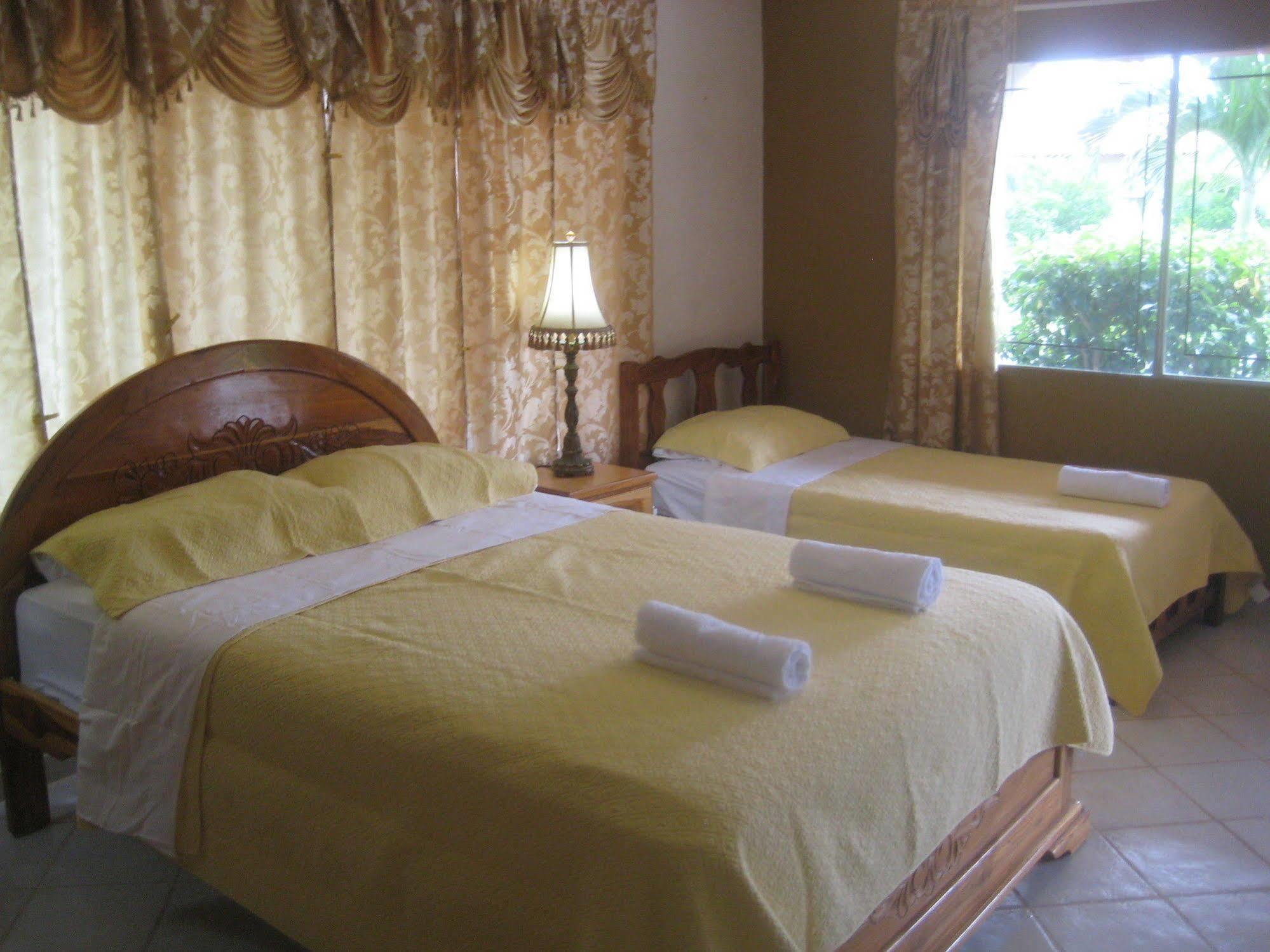 Casa Loma Otel Pedasi Town Dış mekan fotoğraf